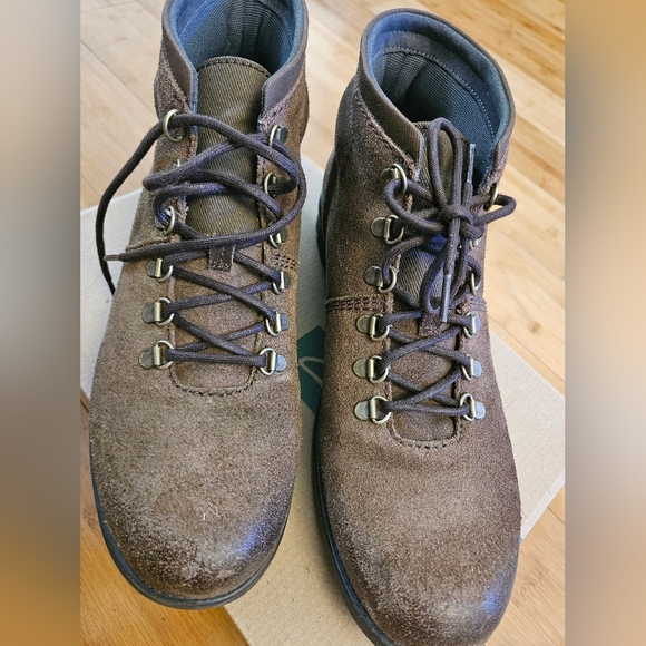 Clark's 1825 boots - Picture 3 of 6